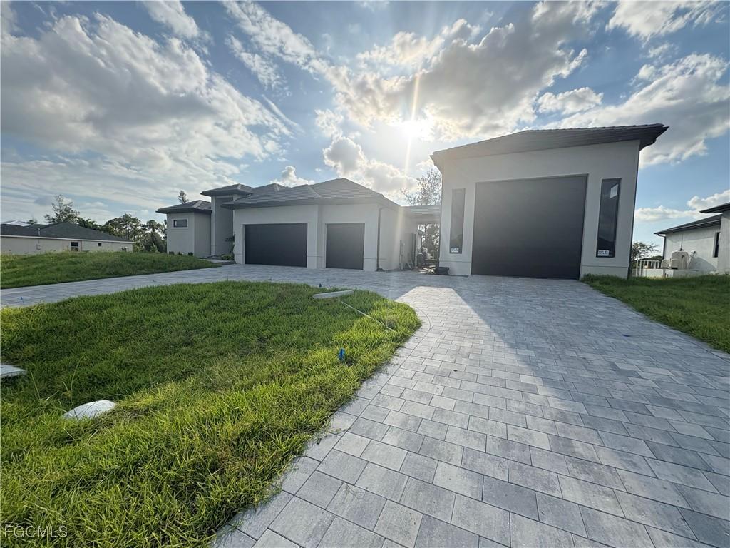 3408 NE 21st Pl., Cape Coral, FL 33909