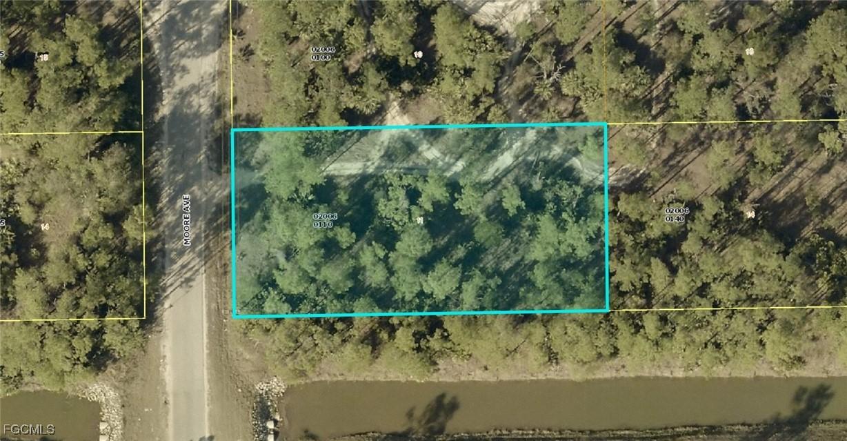 2 Moore Ave., Lehigh Acres, FL 33936