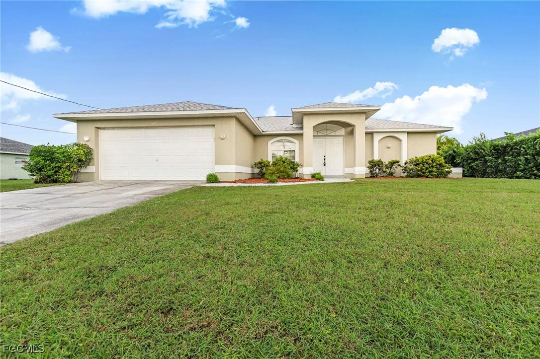 517 SE 16th Pl., Cape Coral, FL 33990