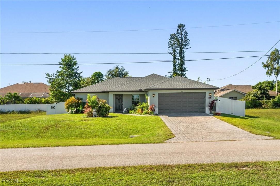 202 NE 20th Ter., Cape Coral, FL 33909