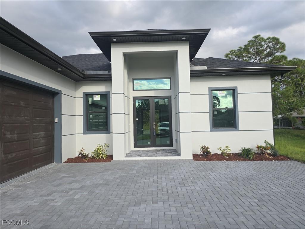 702 Richmond Ave., Lehigh Acres, FL 33972