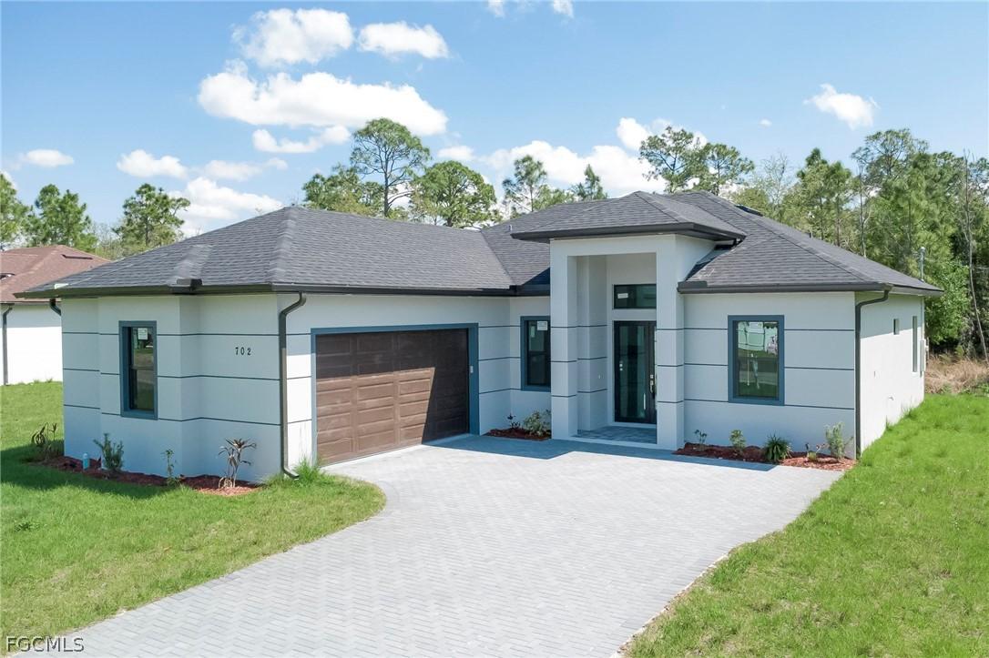 702 Richmond Ave., Lehigh Acres, FL 33972