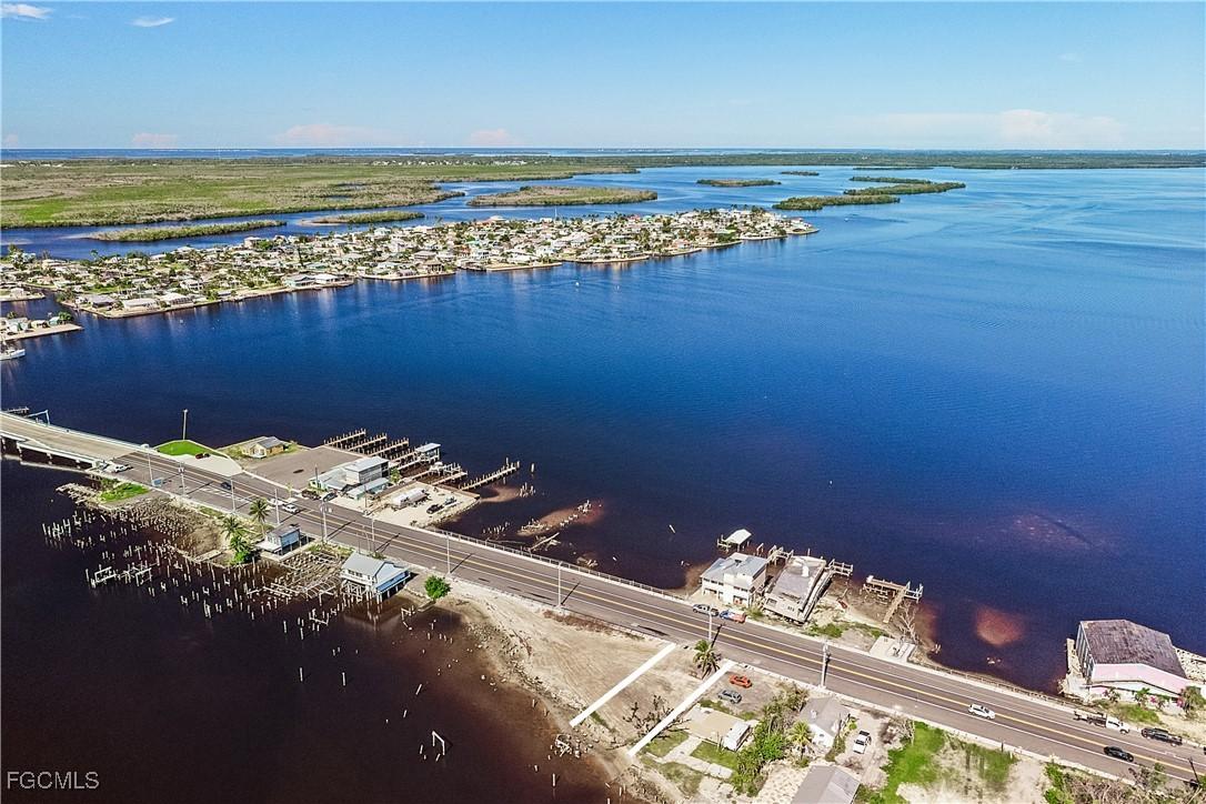 4225-4227 Pine Island Rd., Matlacha, FL 33993