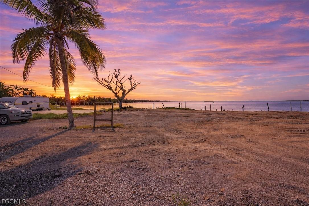 4225-4227 Pine Island Rd., Matlacha, FL 33993