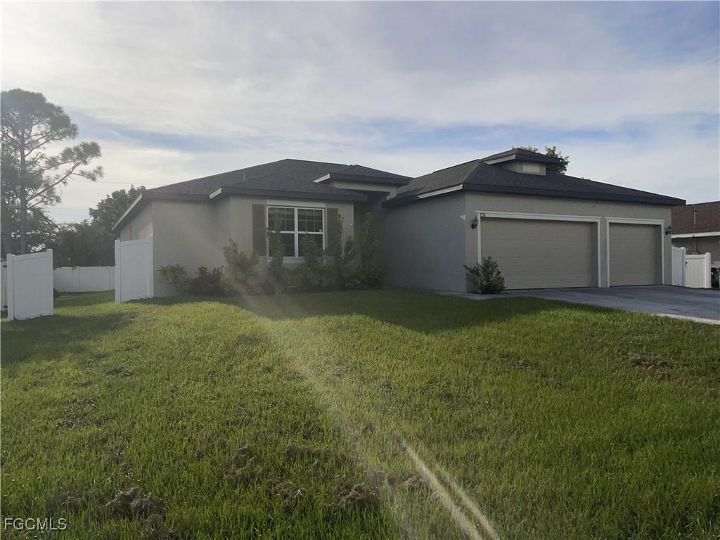 3716 SW Santa Barbara Pl., Cape Coral, FL 33914