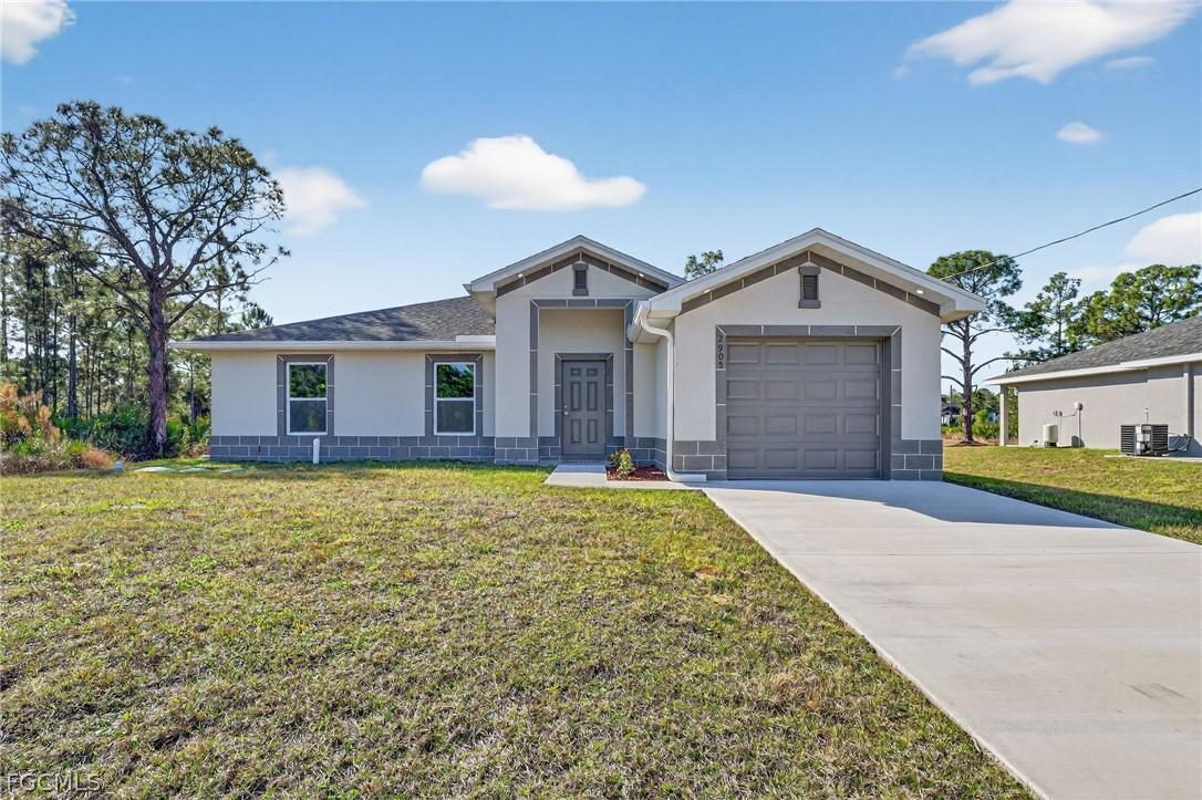 2905 38th St., Lehigh Acres, FL 33971