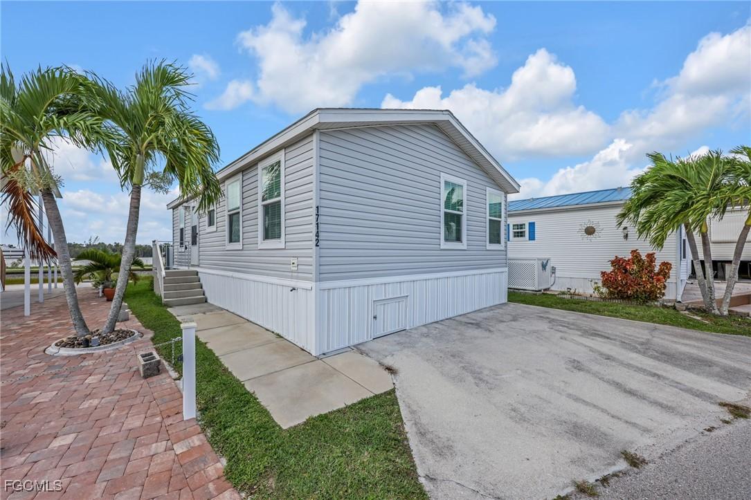 17142 and 17145 Casselberry Ln., Fort Myers, FL 33967