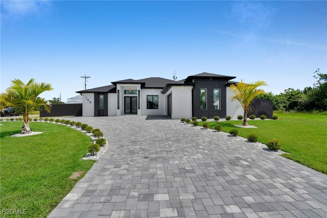 105 Nelson Rd., Cape Coral, FL 33991