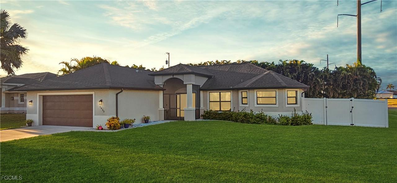 1922 SW 29th Ter., Cape Coral, FL 33914