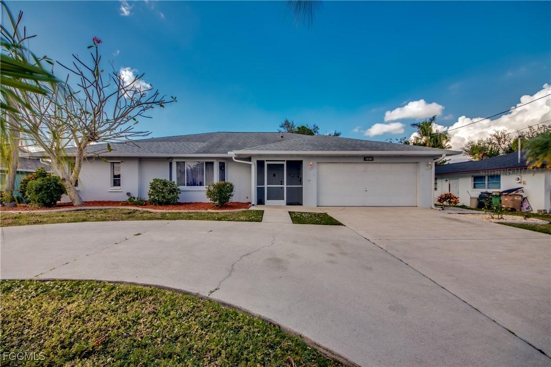 904 SE 4th Pl., Cape Coral, FL 33990