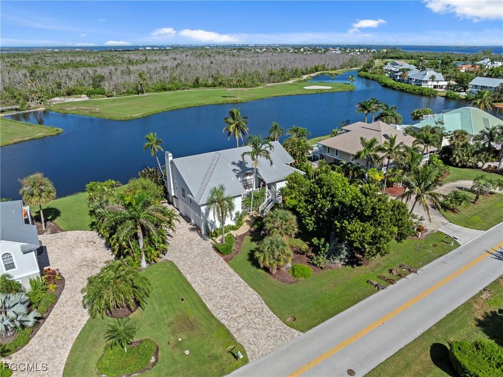 1558 Sand Castle Rd., Sanibel, FL 33957