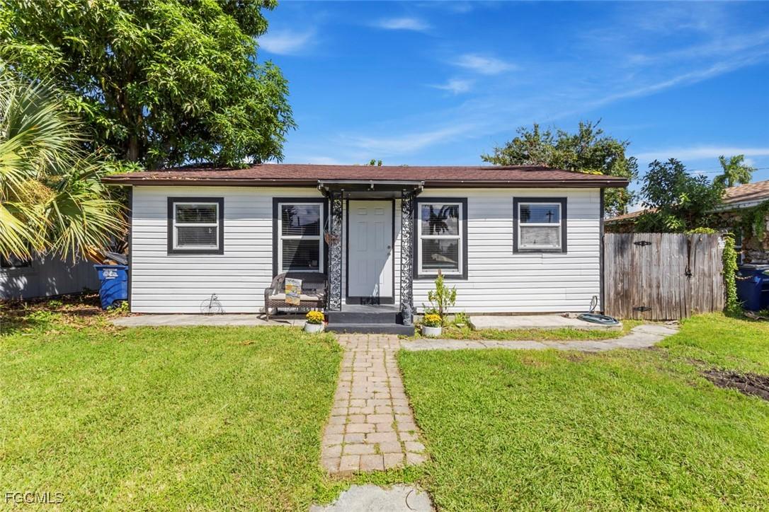 26 Cypress St., North Fort Myers, FL 33903