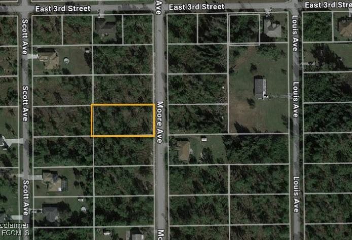 217 Moore Ave., Lehigh Acres, FL 33936