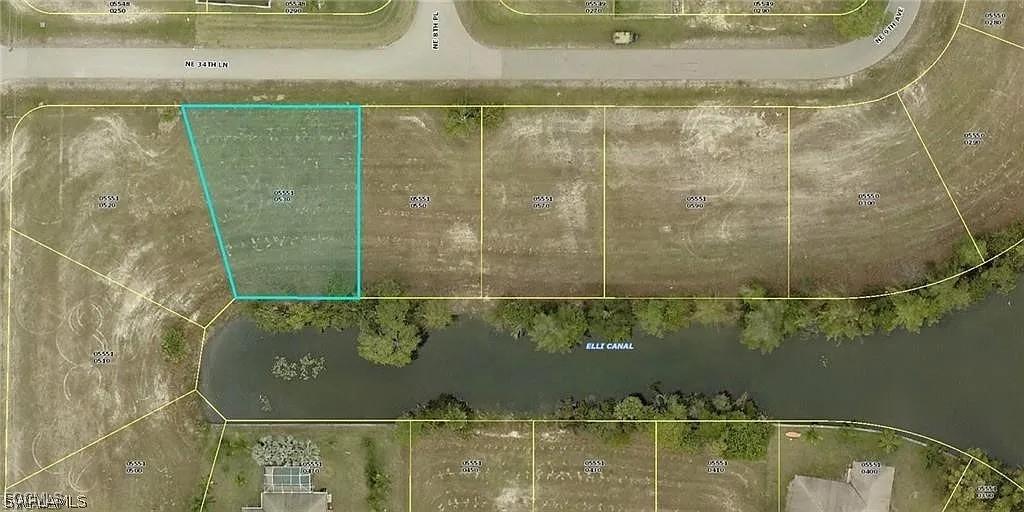 806 NE 34th Ln., Cape Coral, FL 33909