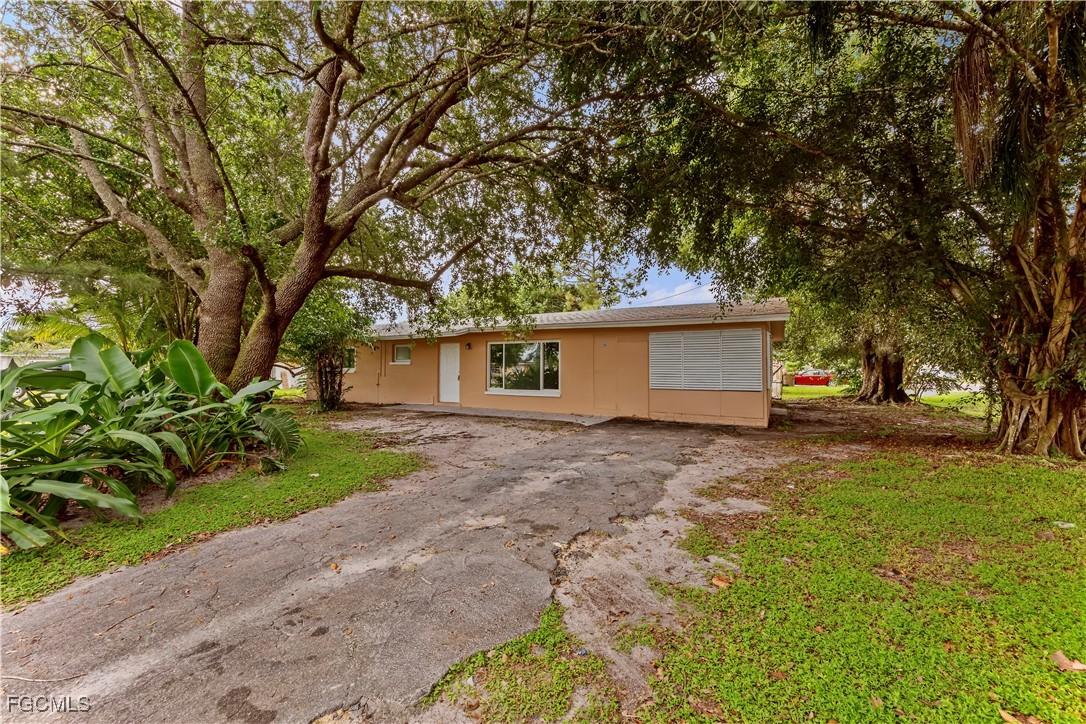 206 Leeland Heights Blvd., Lehigh Acres, FL 33936