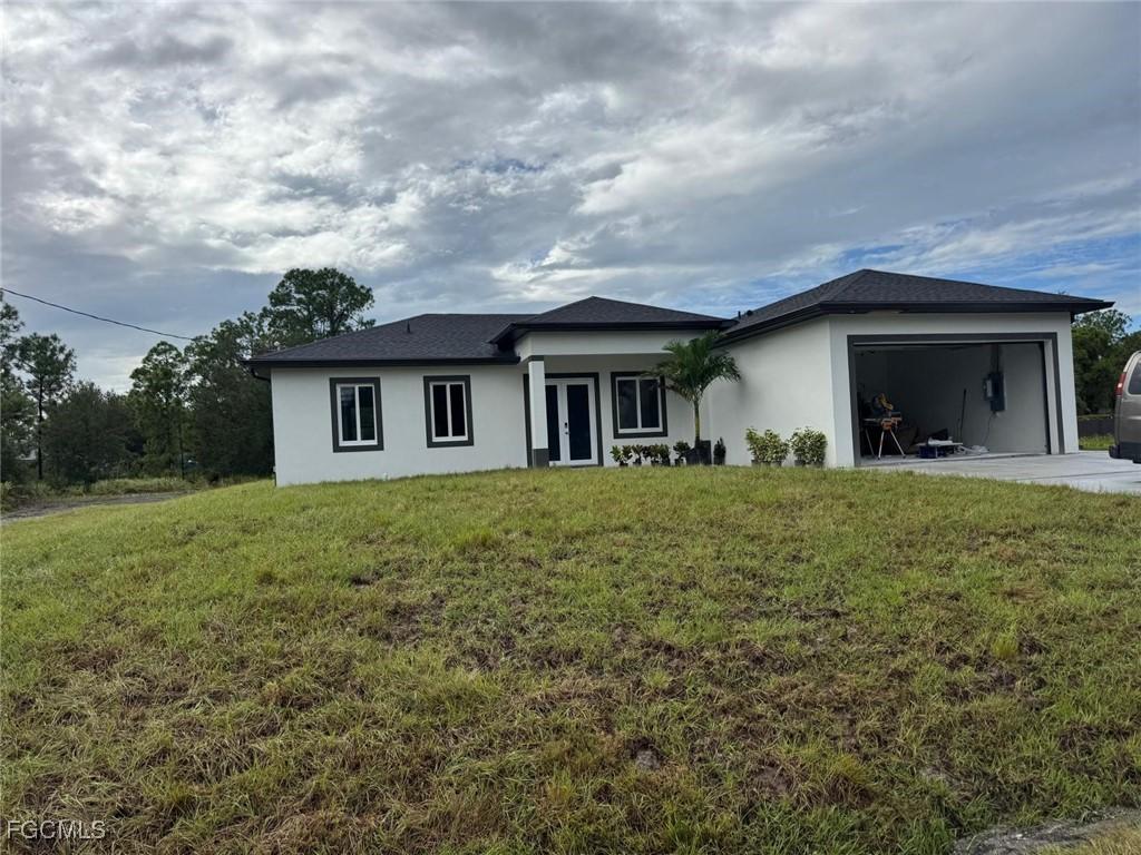 1203 Oak Ave., Lehigh Acres, FL 33972