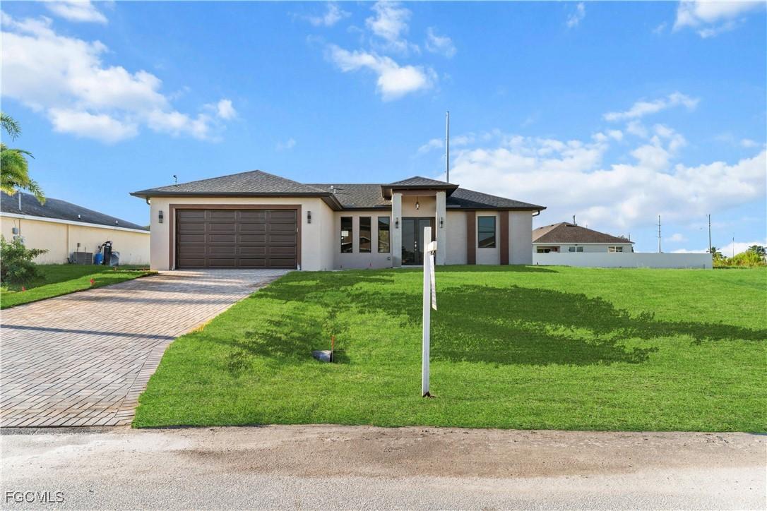 2300 NW 8th Ter., Cape Coral, FL 33993