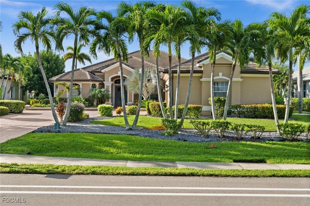 2016 El Dorado Pkwy., Cape Coral, FL 33914