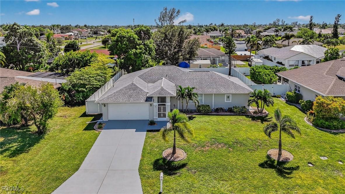 624 SE 19th Ln., Cape Coral, FL 33990