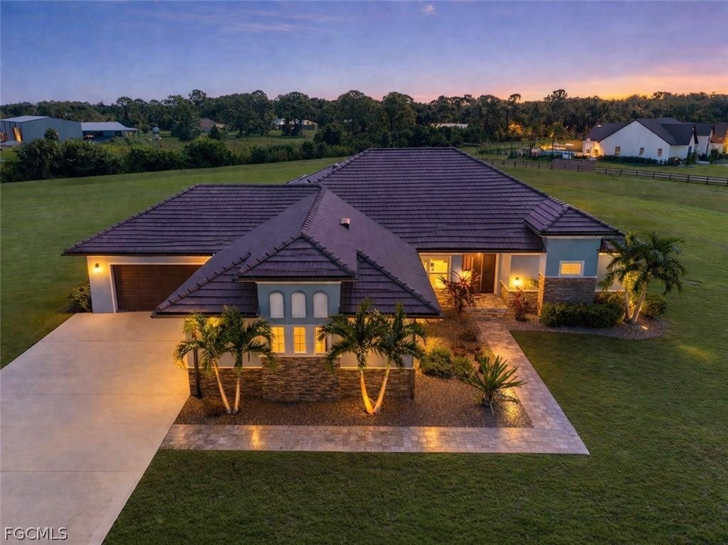 14201 Binghampton Dr., Fort Myers, FL 33905