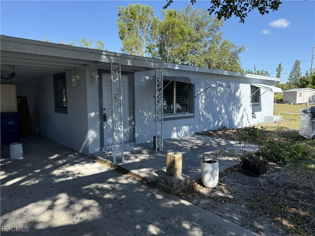1129 Cherokee Ave., Lehigh Acres, FL 33936