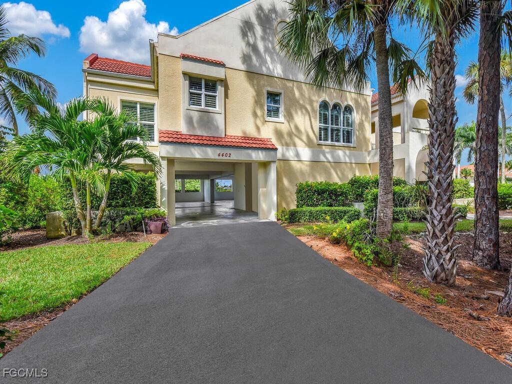 4402 Yacht Harbor Dr. #111, Naples, FL 34112