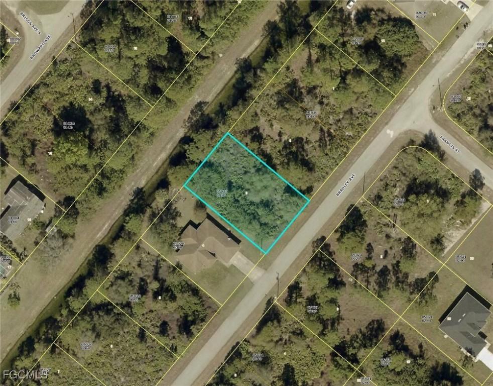 336 Bradley Ave., Lehigh Acres, FL 33974