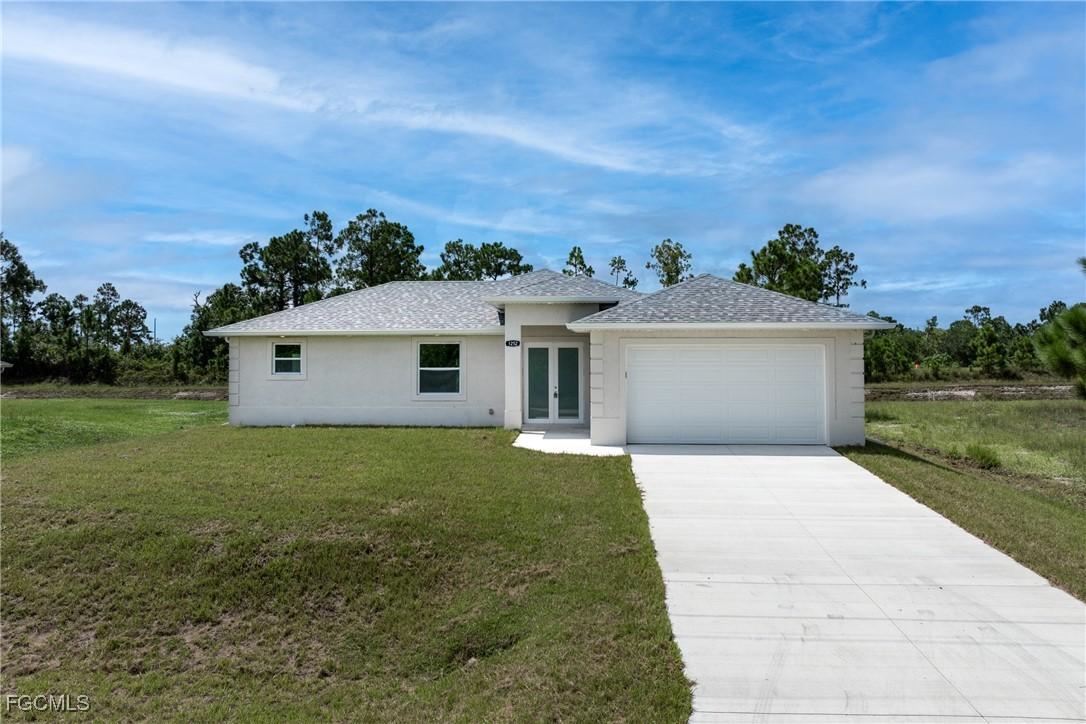 1252 Edna St., Lehigh Acres, FL 33974