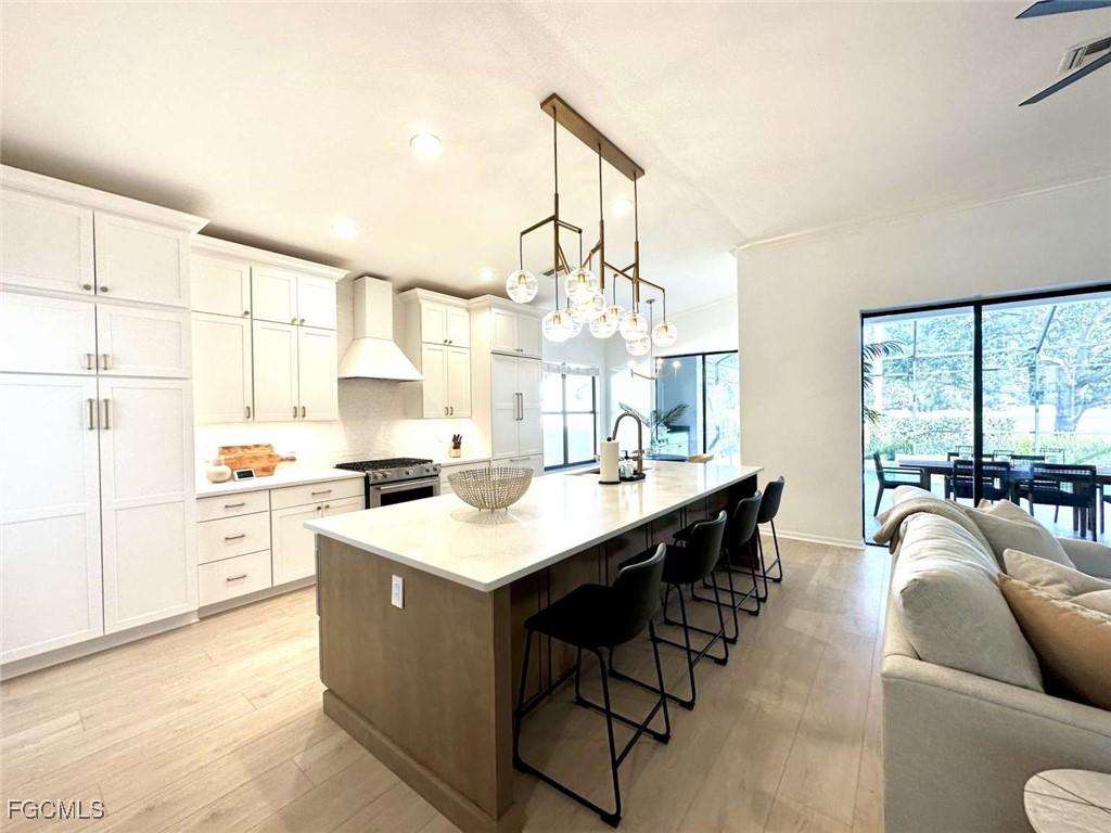 10001 Isola Way, Miromar Lakes, FL 33913