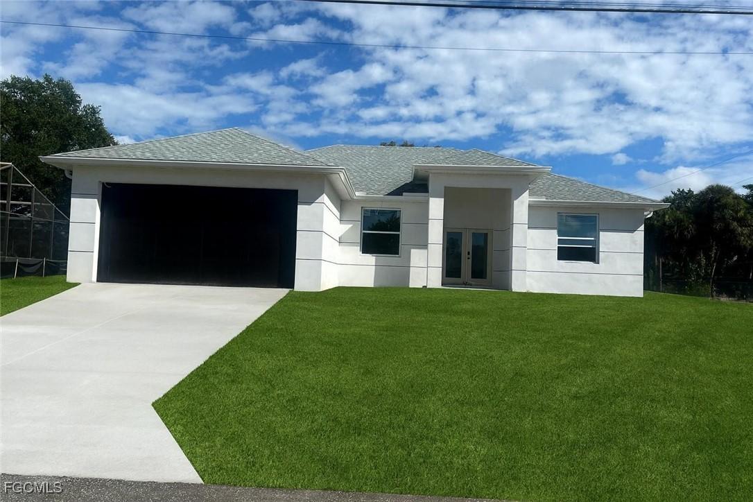 2524 Lakeview Dr., Lehigh Acres, FL 33936