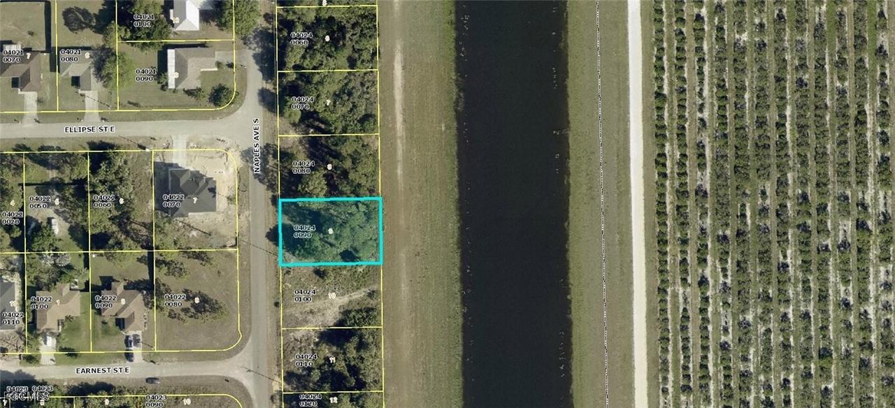 917 Naples Ave., Lehigh Acres, FL 33974