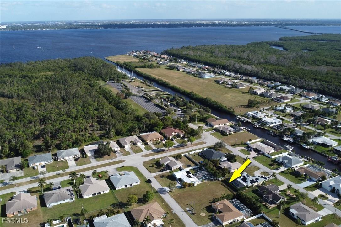2318 SE 15th St., Cape Coral, FL 33990