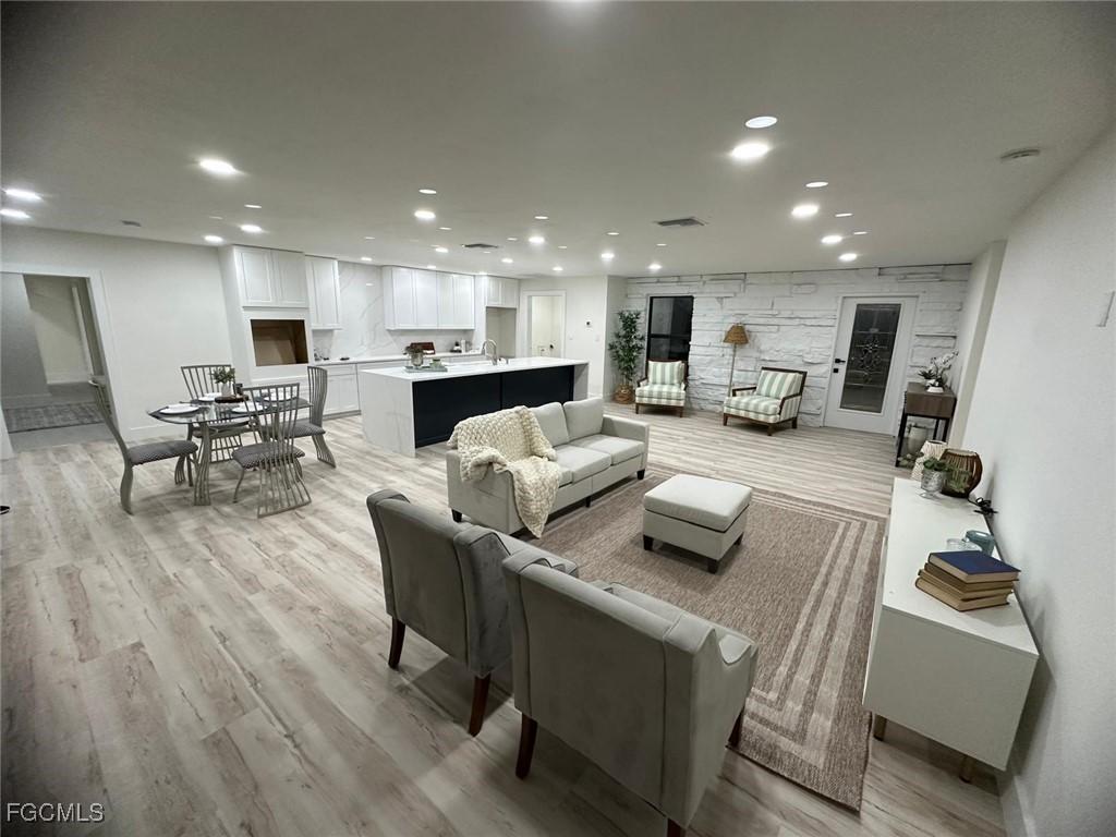 106 Sinclair St., Port Charlotte, FL 33952