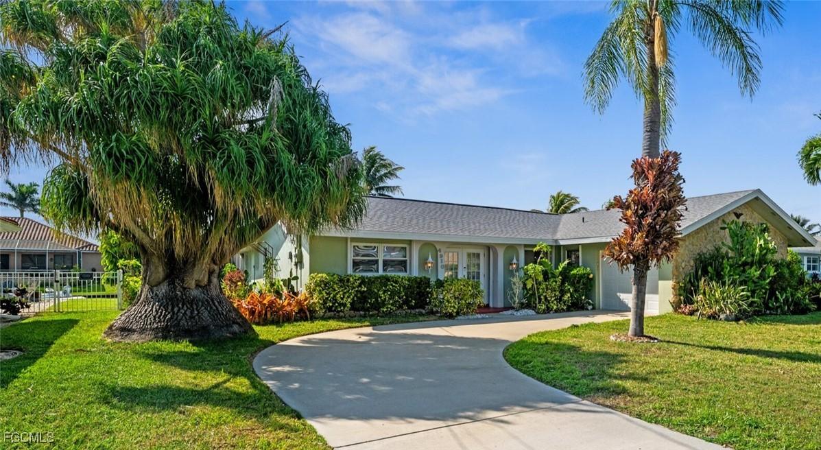4910 Sorrento Ct., Cape Coral, FL 33904