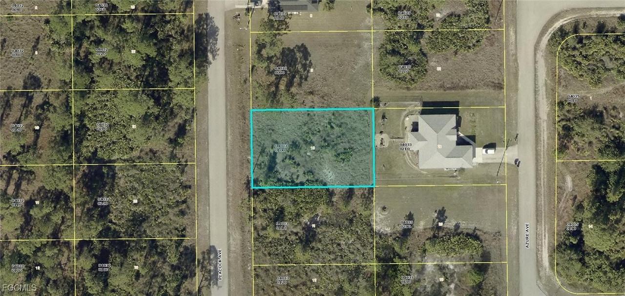 723 Peacock Ave., Lehigh Acres, FL 33974