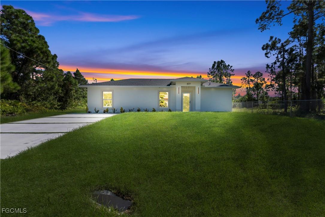 577 Aspen Ave., Lehigh Acres, FL 33974