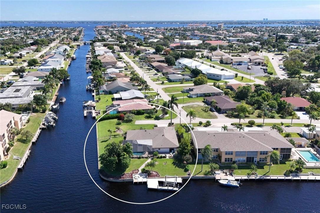 4002 SE 12th Ave., Cape Coral, FL 33904