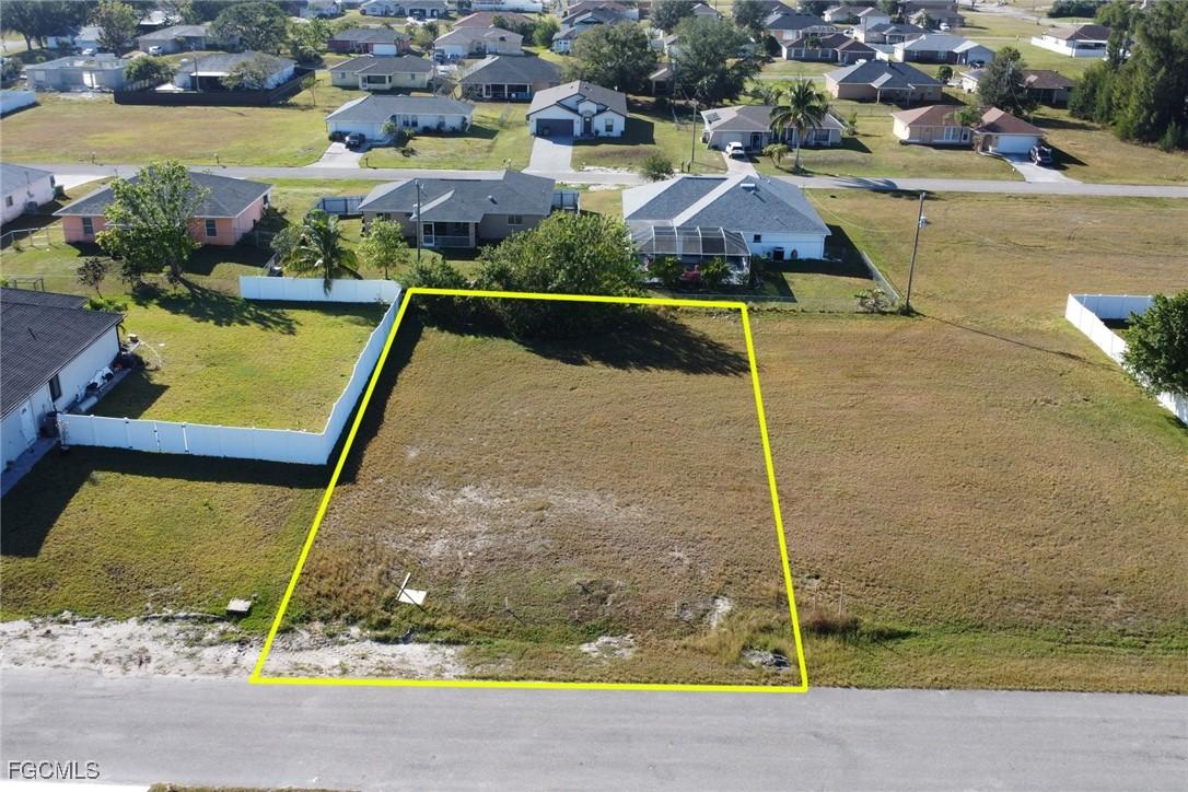 908 NE 18th Ter., Cape Coral, FL 33909