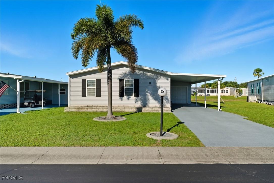 276 Lakeside Dr., North Fort Myers, FL 33903