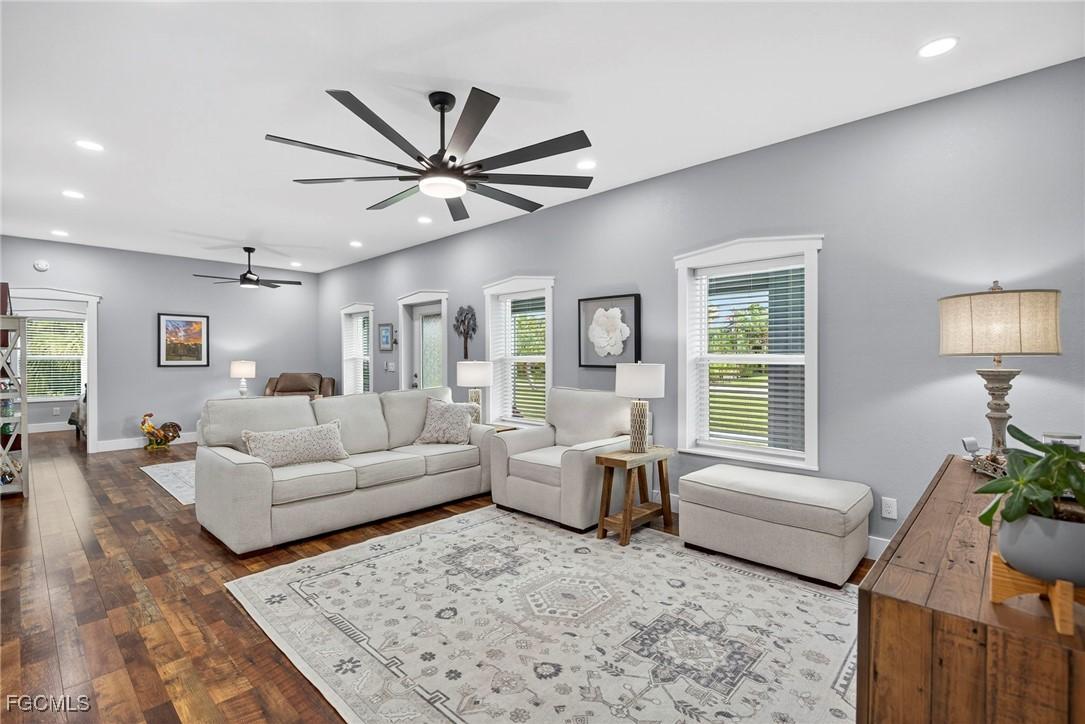 3824 Helms Ct., Fort Myers, FL 33905