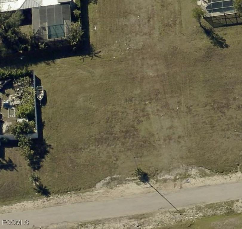 902 NE 16th Ter., Cape Coral, FL 33909