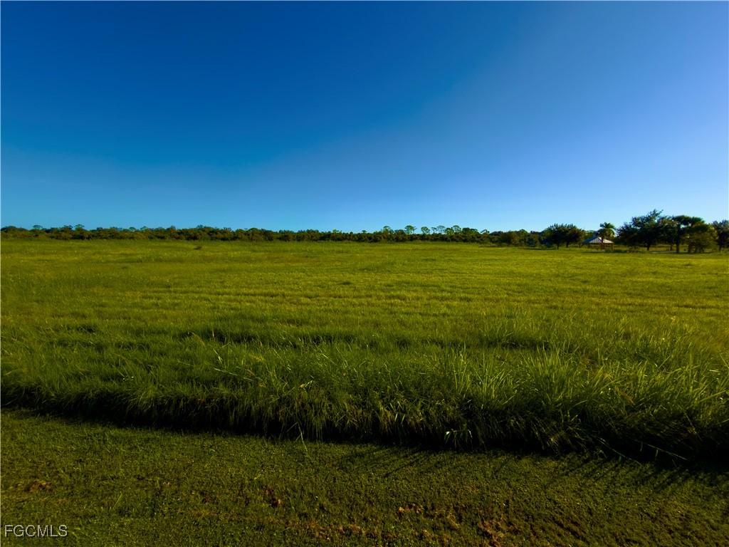 2012 Silk Bay Blvd., Alva, FL 33920