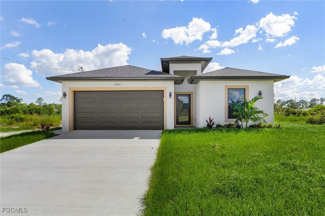 844 Millpond St., Lehigh Acres, FL 33974