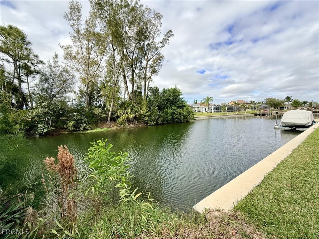 1414 SW 1st Pl., Cape Coral, FL 33991