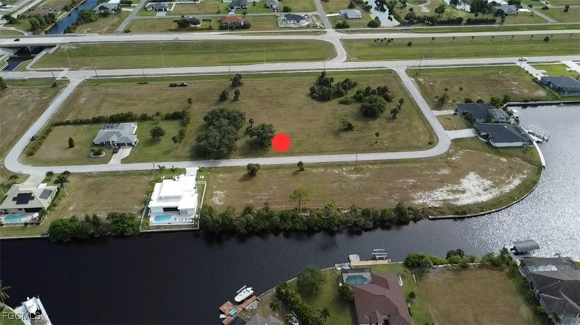 1813 NW 32nd Pl., Cape Coral, FL 33993