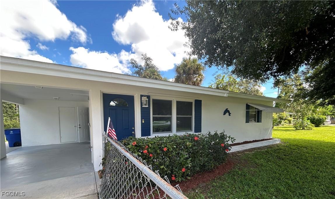 1460 Maranatha Dr., North Fort Myers, FL 33903