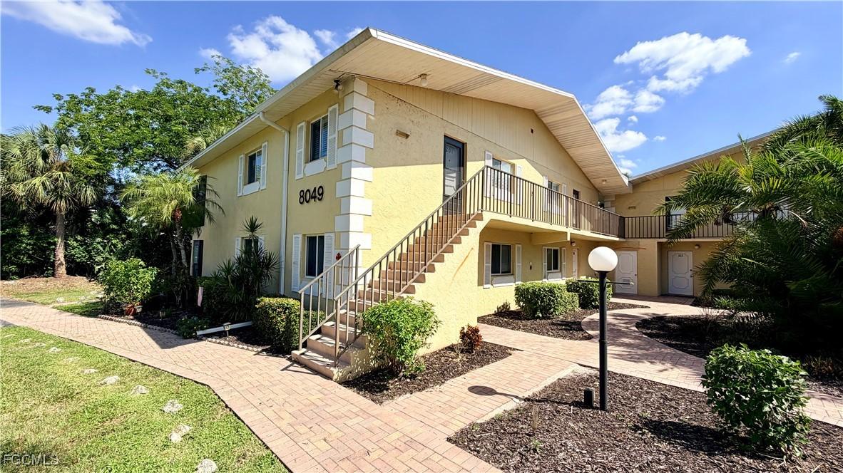 8049 Country Rd. #101, Fort Myers, FL 33919