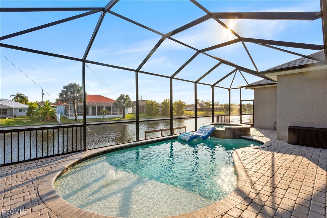 928 SW 36th Ter., Cape Coral, FL 33914