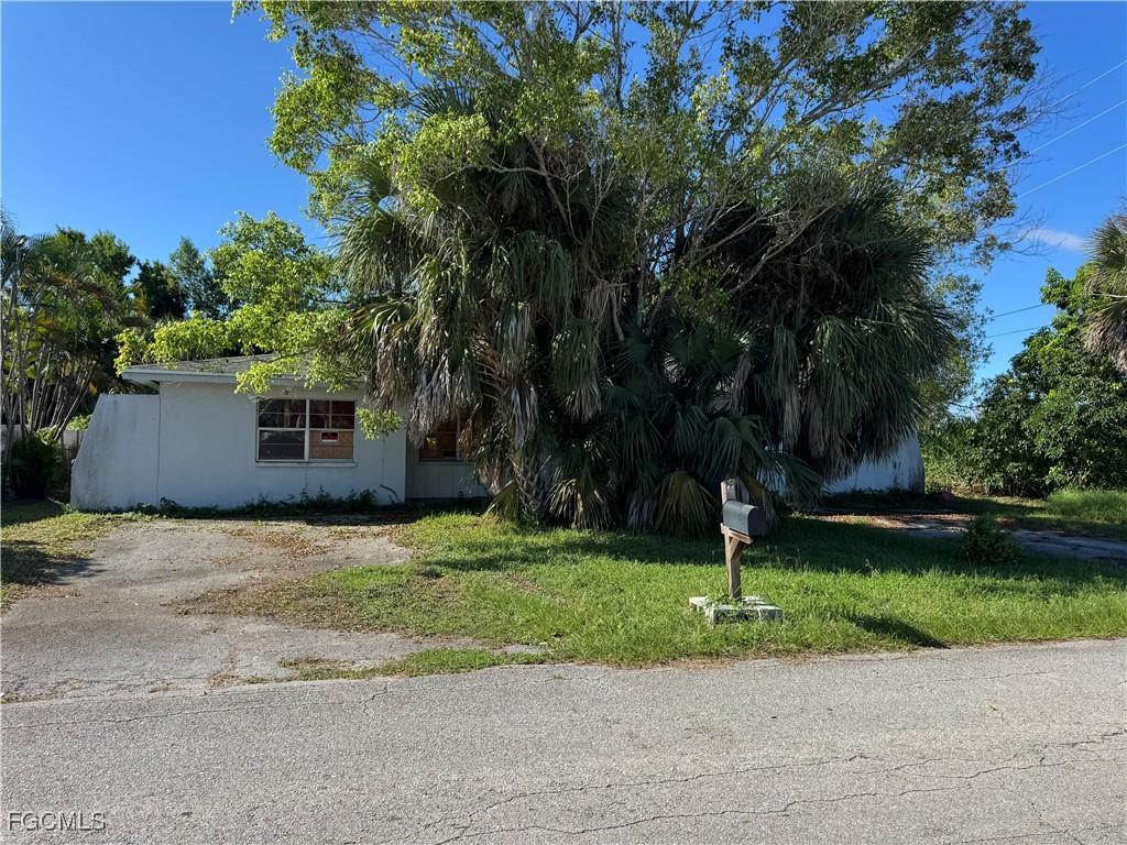 1002/1004 Southdale Rd., Fort Myers, FL 33919