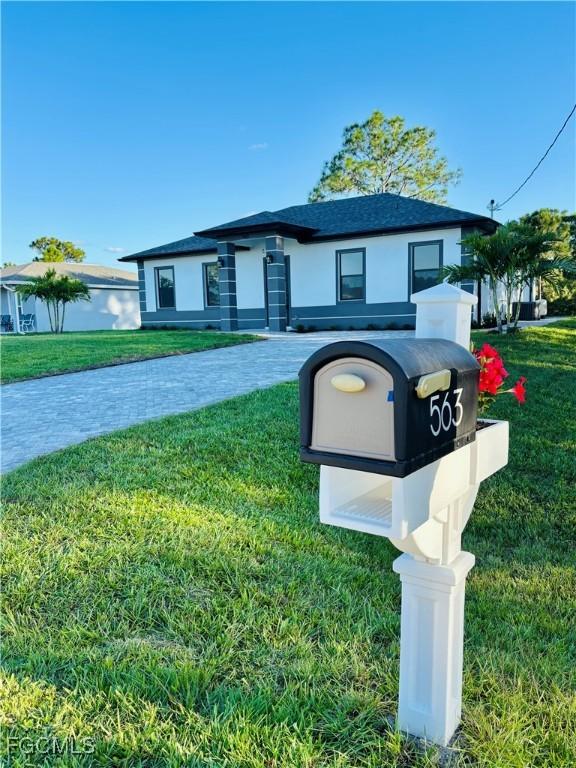 563 Oakshire Ln., Lehigh Acres, FL 33972